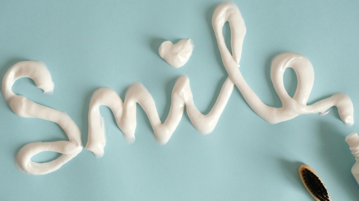 莱沃口腔‖关于拔牙这件事，到底是该忍痛不拔，还是果断出手？