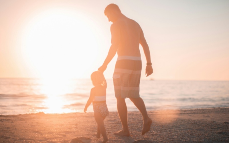 莱沃口腔‖父亲节：餐桌上慢下来的咀嚼，是时光留下的刻度