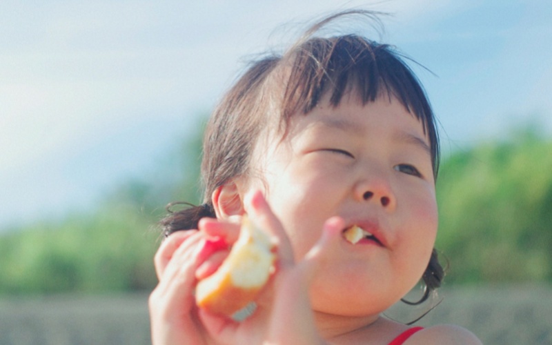 莱沃口腔‖小心！暑假里这些被忽视的“小习惯”，正在悄悄毁掉孩子的牙齿