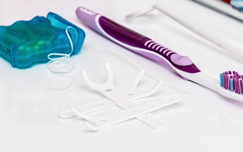 莱沃口腔‖睡前刷牙后别大意！这个 “危险窗口期”，很多人都在做错